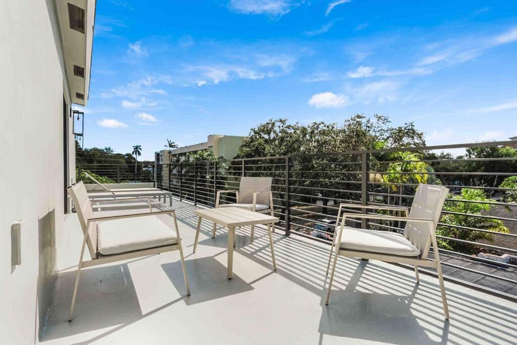 Luxury Paradise Walk To Las Olas -5 Mins To Beach Fort Lauderdale Bagian luar foto