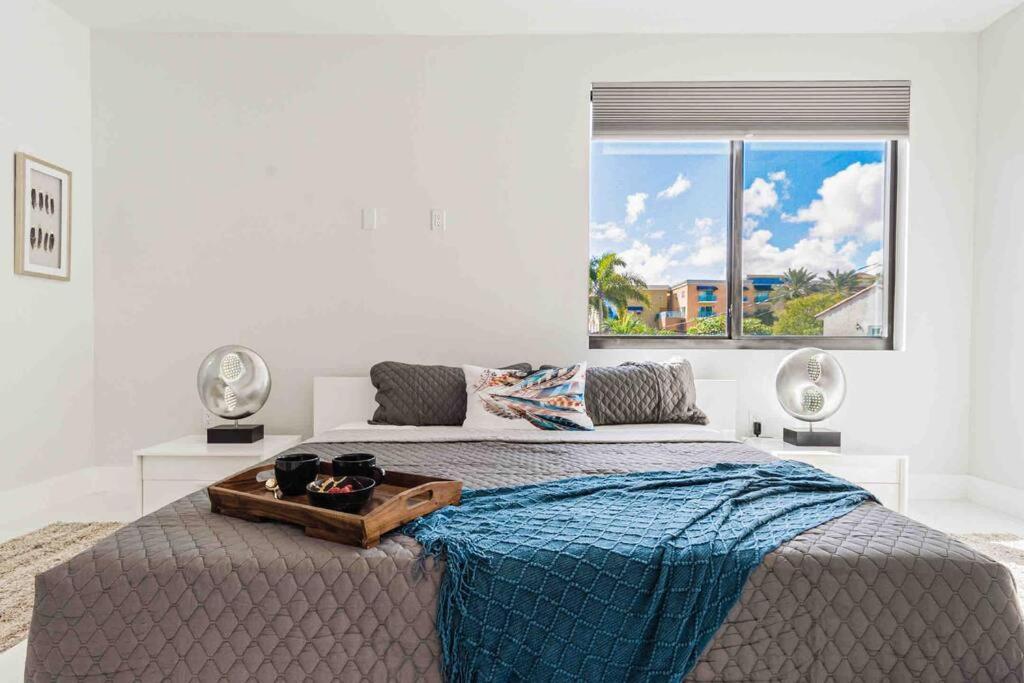 Luxury Paradise Walk To Las Olas -5 Mins To Beach Fort Lauderdale Bagian luar foto